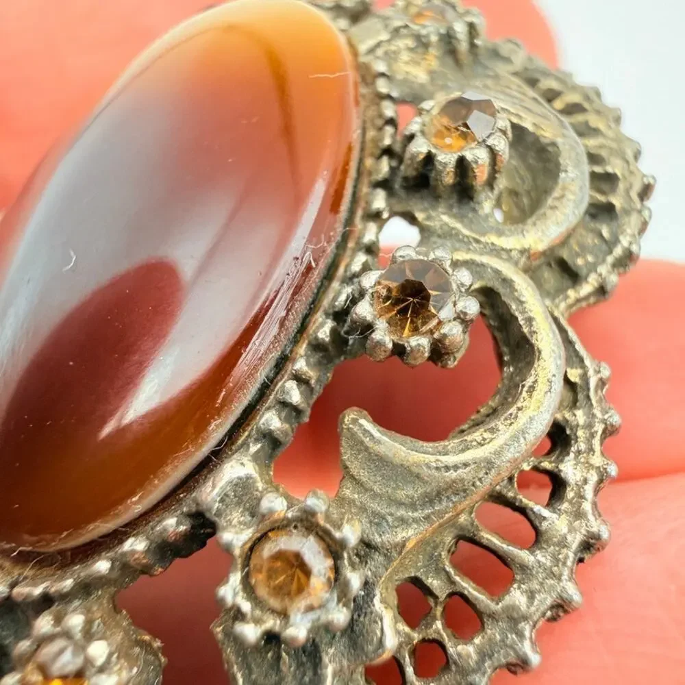 Vtg Mid Century Victorian Revival Oval Faux Tiger Eye Pot Metal Brooch Pendant